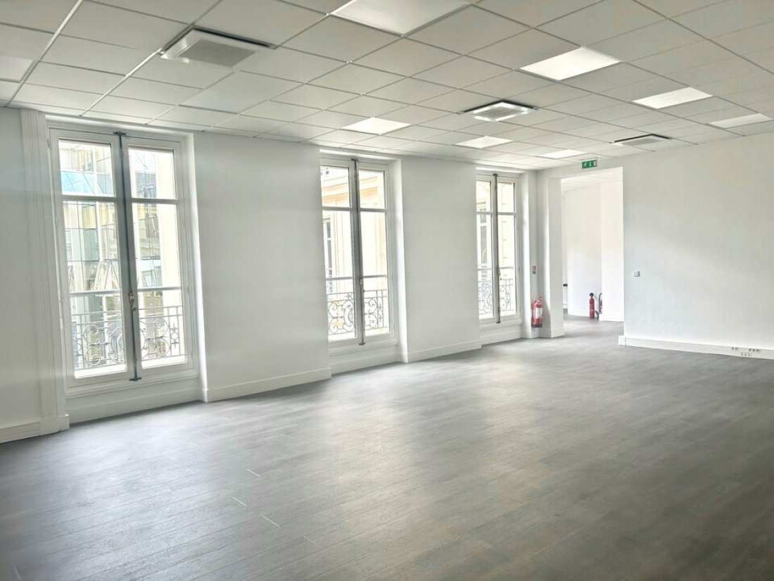 Photo 2 – location bureaux	PARIS (75009)