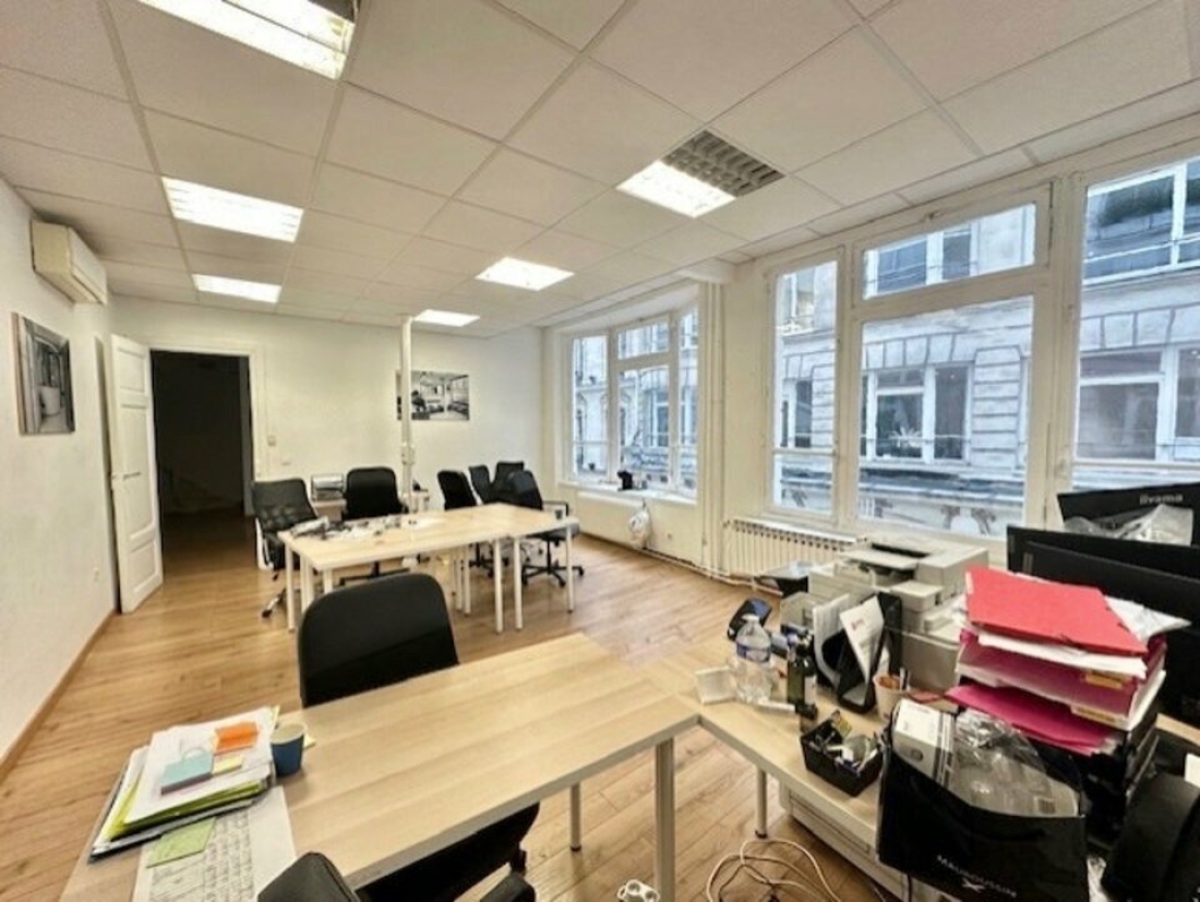 Photo 2 – location bureaux	PARIS (75009)